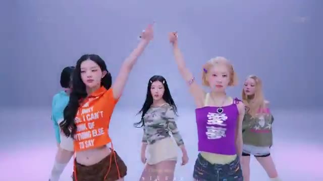 영상 도입부 — "[음악]"